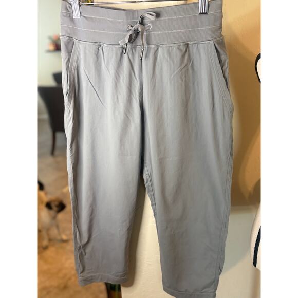 Lululemon Dance Studio Unlined Jogger Crop Pant Gray 20" Sz 4 - Picture 5 of 7